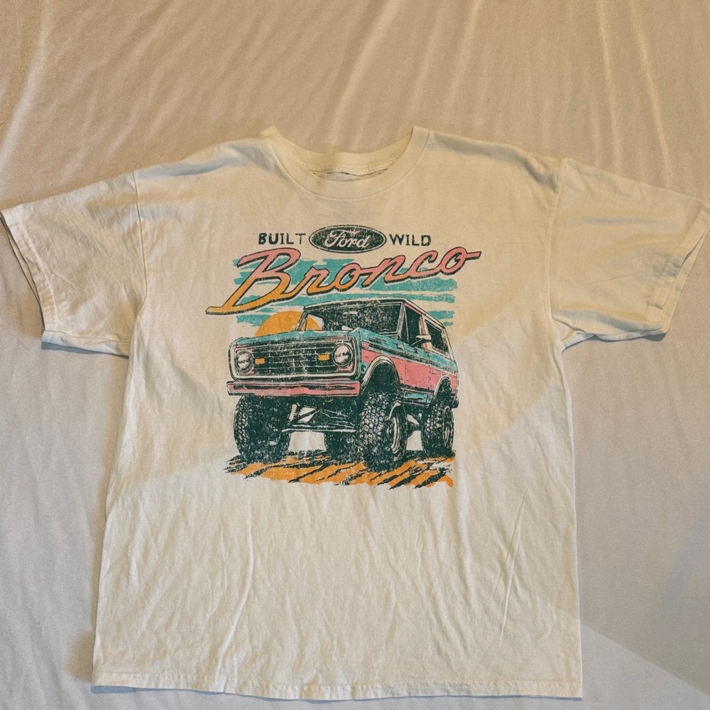 Ford  White and Pink Bronco T-Shirt Large NWOT
